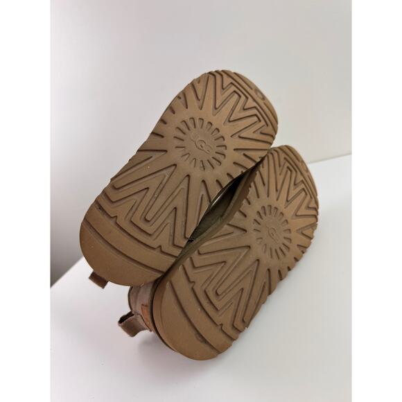 UGG Classic Ultra Mini Womens Bootie 8 Antelope Suede Ankle Boot 1116109 RARE - Picture 6 of 8
